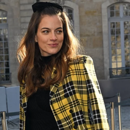 6+ 1 κομμάτια που θα κάνουν πιο σύγχρονο το ντύσιμό σου