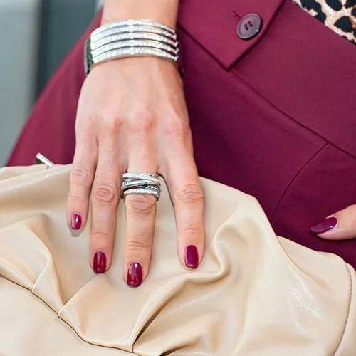 Αδύναμα και λεπτά νύχια μετά από ημιμόνιμο; 5 θεραπείες που θα τα "σώσουν"