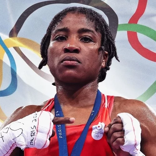 Ολυμπιακοί Αγώνες 2024 | Η πρώτη πρόσφυγας που παίρνει μετάλλιο - Δεν επιστρέφει στην πατρίδα της γιατί είναι ομοφυλόφιλη