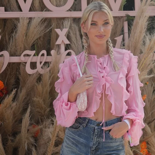 10 ανάλαφρα και κομψά looks για τις πρώτες συναυλίες του καλοκαιριού