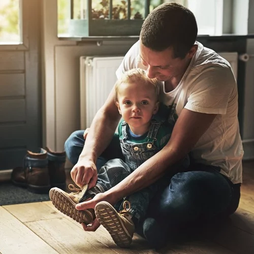 "Κάνε πιο γρήγορα": Η φράση που λέμε καθημερινά στα παιδιά μας τους προκαλεί μεγάλο άγχος