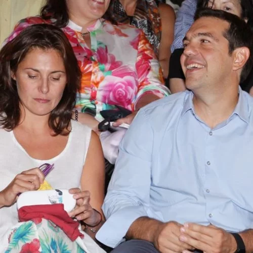 Στο γήπεδο ο Αλέξης Τσίπρας με τους γιους του - Με τη φανέλα του Παναθηναΐκού ο Παύλος και ο Ορφέας - Ερνέστο