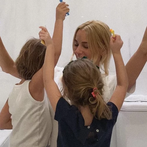 Δούκισσα Νομικού | Η υπέροχη φωτογραφία αγκαλιά με τα παιδιά της, Σάββα και Αναστασία, λίγο πριν κοιμηθούν