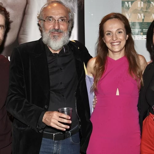 Μαριλίτα Λαμπροπούλου & Δημήτρης Λάλος | Οι δύο πρώην σύζυγοί τους ποζάρουν μαζί στο Παλλάς