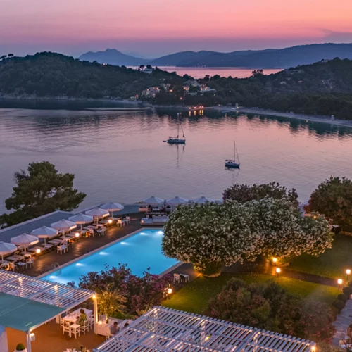 Πώς θα ζήσεις τις πιο όμορφες διακοπές σου στη Σκιάθο