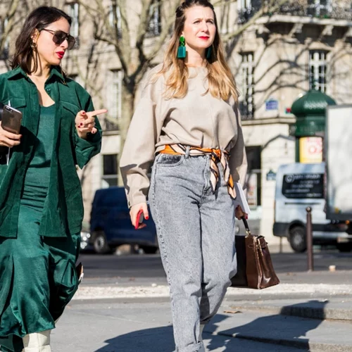 Layering | Το trend του Tik Tok που μάς διδάσκει πως θα είμαστε κομψές & ζεστές