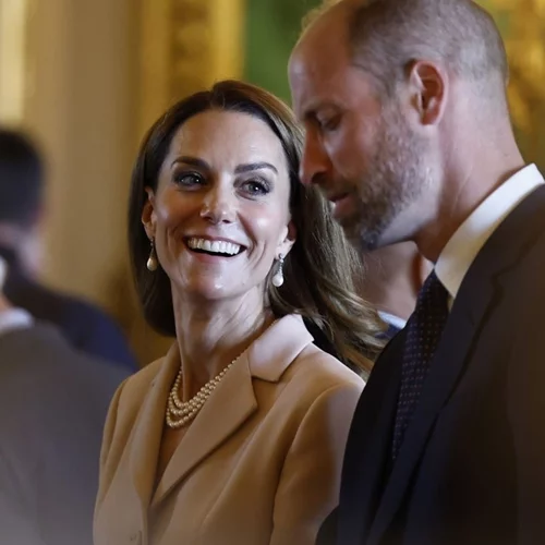 "Kate Middleton effect" | Πώς κάθε εμφάνιση της πριγκίπισσας αποφέρει εκατομμύρια ευρώ στη βρετανική βιομηχανία της μόδας