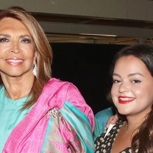 Μιμή Ντενίση | Για θαλασσινά στον Θεολόγο με την κόρη της, Μαριτίνα