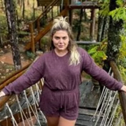 Η Δανάη Μπάρκα περιγράφει πώς είναι το τέλειο Σάββατο για εκείνη από το πρωί μέχρι το βράδυ