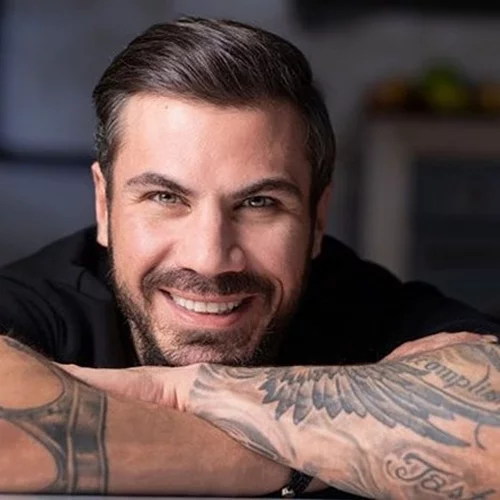 Άκης Πετρετζίκης | Τα λαχταριστά εδέσματα που επέλεξε να φάει στην Κροατία