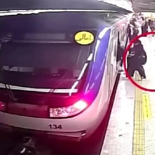 Ιράν | Εγκεφαλικά νεκρή η 16χρονη Αρμίτα που ξυλοκοπήθηκε από τις αρχές για τη μαντήλα της