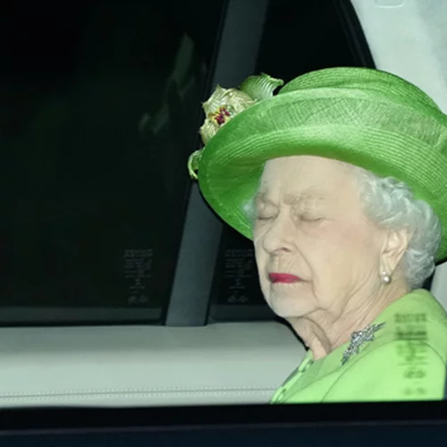 Η βασίλισσα Ελισάβετ είναι νεκρή (για πολλούς)