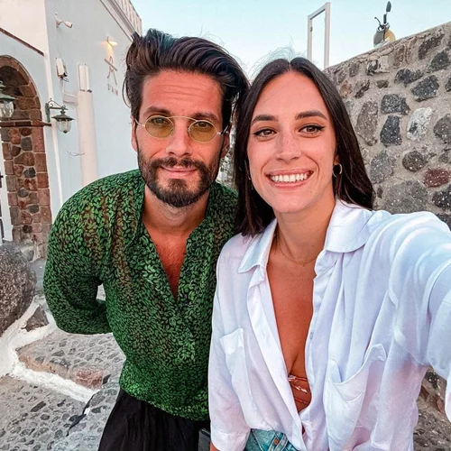 Η οικογένεια του Γιώργου Καραβά και της Ραφαέλας Ψαρρού απέκτησε νέο μέλος