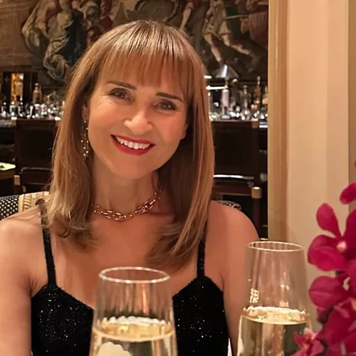 Μάρα Ζαχαρέα | Το μανικιούρ της έχει το τέλειο χρώμα για τη μετάβαση από τον χειμώνα στην άνοιξη