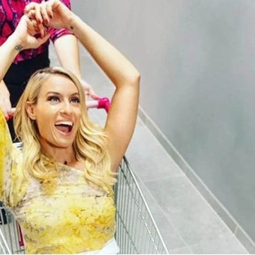 Η εμφάνιση της Ελεονώρας Μελέτη με τα πιο stylish και φουτουριστικά ψηλοτάκουνα παπούτσια