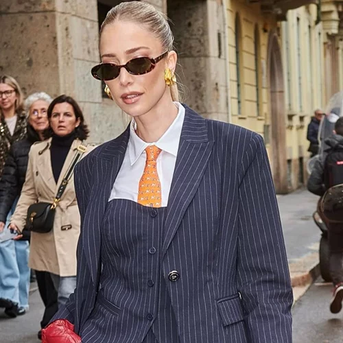 Η Κατερίνα Ευαγγελινού φόρεσε το άκρως απαραίτητο πανωφόρι για αυτή την εποχή