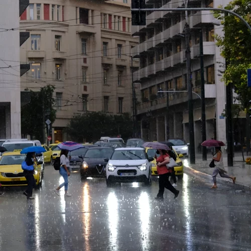 Έρχονται νέες ισχυρές μπόρες στην Αττική το Σάββατο