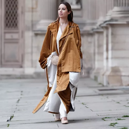 Οι βελούδινες γόβες από τη Haralas που θα φορέσεις σίγουρα τις γιορτές