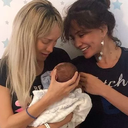 Μαρία Ματσούκα | Η πρώτη φωτογραφία με τον νεογέννητο γιο της και την αδερφή της, Δήμητρα Ματσούκα