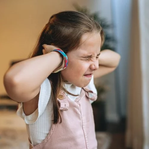 Πώς να ηρεμήσεις το θυμωμένο παιδί σου: Ένας μπαμπάς και lifestyle coach προτείνει 5 βήματα διαχείρισης