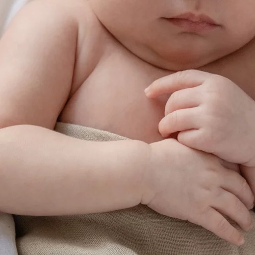 Είσαι νέα μαμά; Βρήκαμε τα φυσικά προϊόντα βρεφικής περιποίησης που θα λατρέψεις κι εσύ και το μωράκι σου