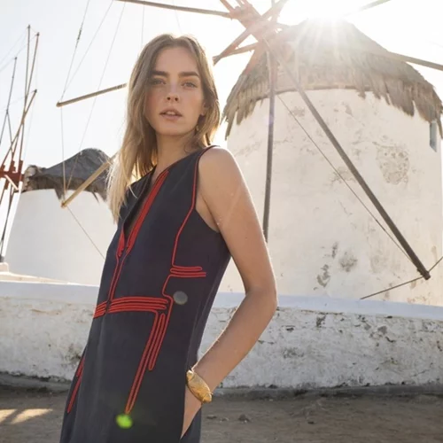 Η capsule γκαρνταρόμπα της άνοιξης από τις νέες συλλογές των ελληνικών brands