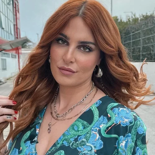 Η Εβελίνα Νικόλιζα φόρεσε το πιο διάσημο παντελόνι της φετινής άνοιξης