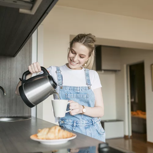 Το απόλυτο hack για να καθαρίσεις τα άλατα από τον βραστήρα