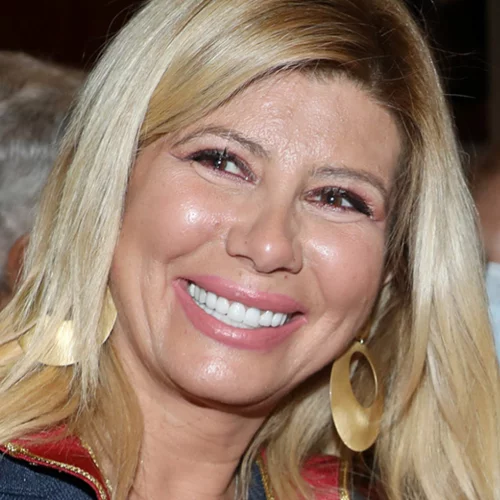 Ζήνα Κουτσελίνη | Η αδερφή και η μητέρα του Γιώργου Καραϊβάζ έστειλαν εξώδικο στην εκπομπή της