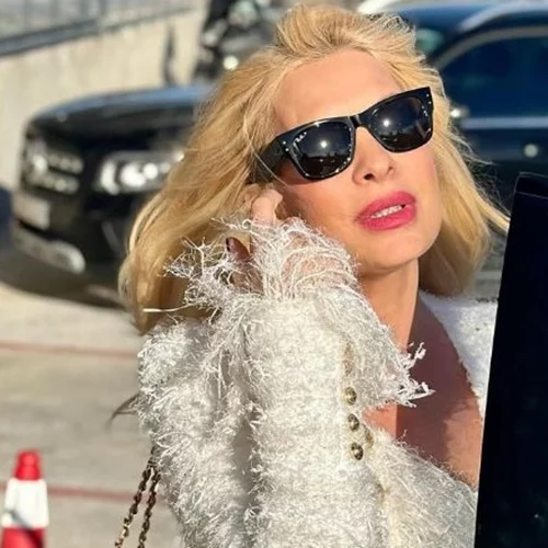 Η Ελένη Μενεγάκη φόρεσε το κορυφαίο print της φετινής άνοιξης