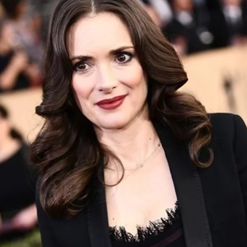 Winona Ryder | Από λαμπερή ενζενί σε διαταραγμένη κλεπτομανή - Το Χόλιγουντ της γύρισε την πλάτη, αλλά εκείνη γνωρίζει τι θα πει επιβίωση