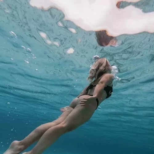 Το πρόγραμμα κολύμβησης για κάψιμο λίπους από την ειδικό