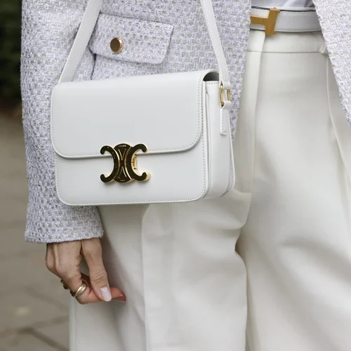 Το απόλυτο μανικιούρ που υιοθετούν όλες οι λάτρεις του μινιμαλισμού