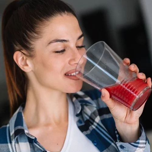 Tο άγνωστο ρόφημα που λιώνει το λίπος στην κοιλιά σε 30 ημέρες