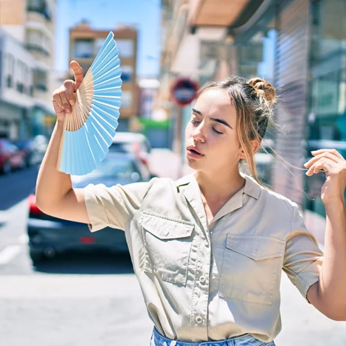 Καιρός | Στους 35 βαθμούς ο υδράργυρος και άνεμοι έως 8 μποφόρ - Πότε έρχεται καύσωνας με 42άρια