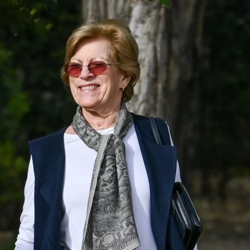 Άννα Μαρία | Χαμογελαστή σε εκδήλωση για καλό σκοπό - Τα υπέροχα κοσμήματα της