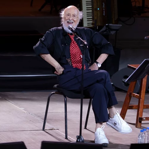 Πέθανε ο Διονύσης Σαββόπουλος