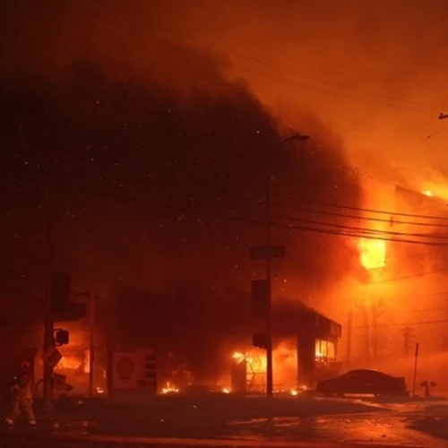 Νέα πυρκαγιά εξαπλώνεται βόρεια του Λος Άντζελες