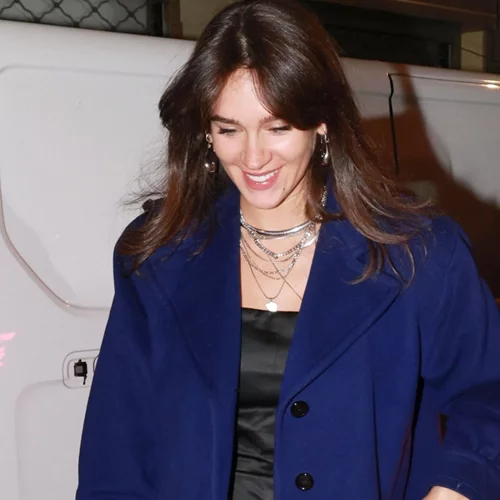 Izabel Pakzad | Το μοντέρνο και effortless look της συντρόφου του James Franco στα εγκαίνια της έκθεσής του στην Αθήνα