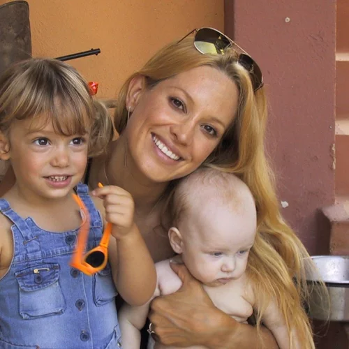 Teresa Humbert | Στην Αμερική μαζί με τη μητέρα της, Αννίτα Ναθαναήλ, για την πρώτη της μέρα στο Πανεπιστήμιο