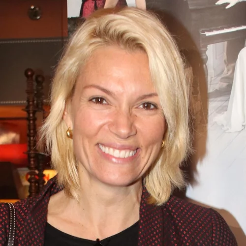 Βίκυ Καγιά | Σου δείχνει τον πιο ανοιξιάτικο τρόπο για να φορέσεις το τζιν παντελόνι σου