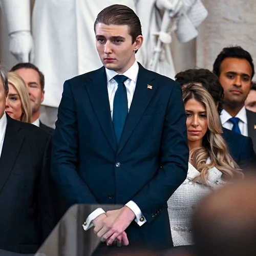 Πόσο ύψος έχει ο Barron Trump; | Όσα θέλουμε να ξέρουμε για τον μικρότερο γιο του προέδρου των ΗΠΑ