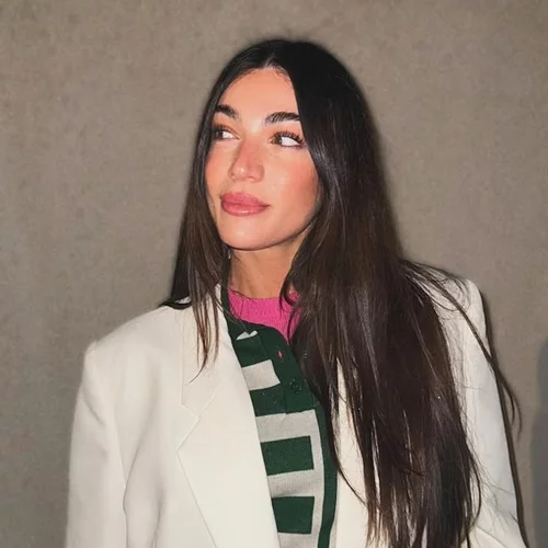 Ανατολή Κουινέλη | Η κόρη της Ήβης Αδάμου και του Stavento μάς δείχνει το κρυφό της ταλέντο