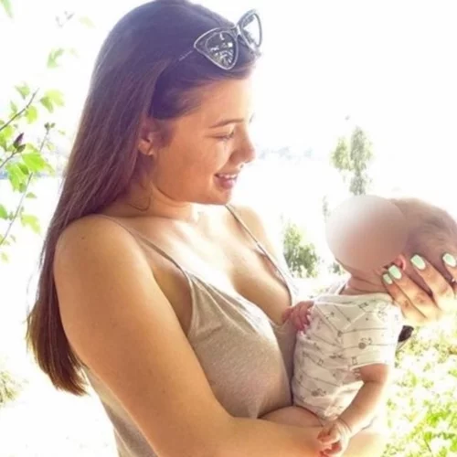 Το συγκινητικό μήνυμα του πατέρα της Καρολάιν μετά την επιστροφή στις Φιλιππίνες | Λυπάμαι που αφήνω την όμορφη Αλόννησο...