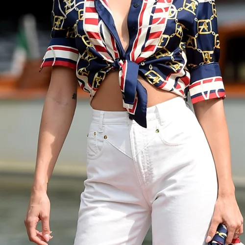 Τρεις διαφορετικοί τρόποι για να φορέσεις το λευκό παντελόνι αυτή την περίοδο