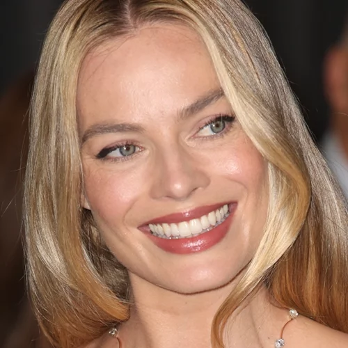 Τα καλύτερα lip oils με χρώμα για τα πιο θελκτικά juicy χείλη