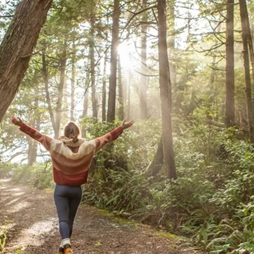 Αυτή είναι η καθημερινή κίνηση που τονώνει την ψυχική σου ευεξία | Πολύ απλή!