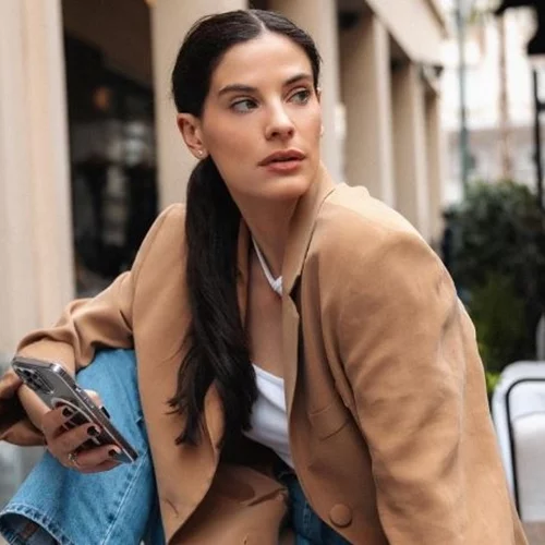 Χριστίνα Μπόμπα | Κολύμπι στην πισίνα με τις δίδυμες κόρες της