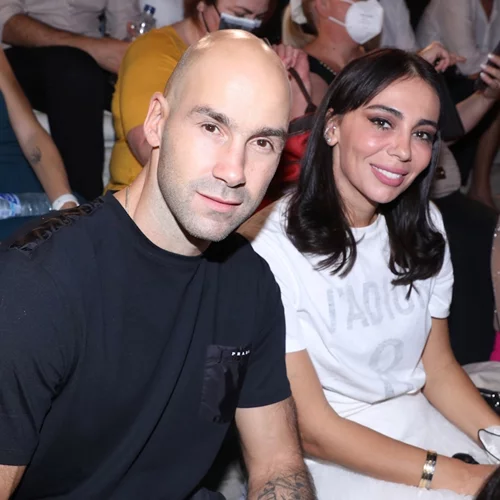 Ολυμπία Χοψονίδου | Φωτογραφίζεται με το χάλκινο μετάλλιο του Βασίλη Σπανούλη στο στήθος