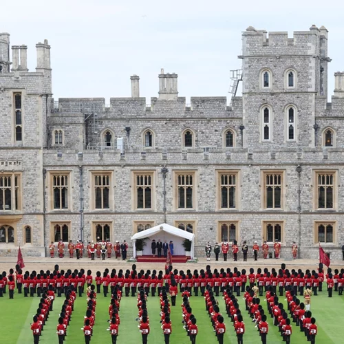 Βασιλικά αντίτυπα βιβλίων της Τζέιν Όστεν παρουσιάζονται για πρώτη φορά στο Κάστρο του Ουίνδσορ